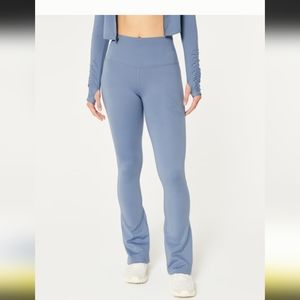 Gilly Hicks NWT “Active Recharge” High-Rise Mini Flare Leggings - Medium